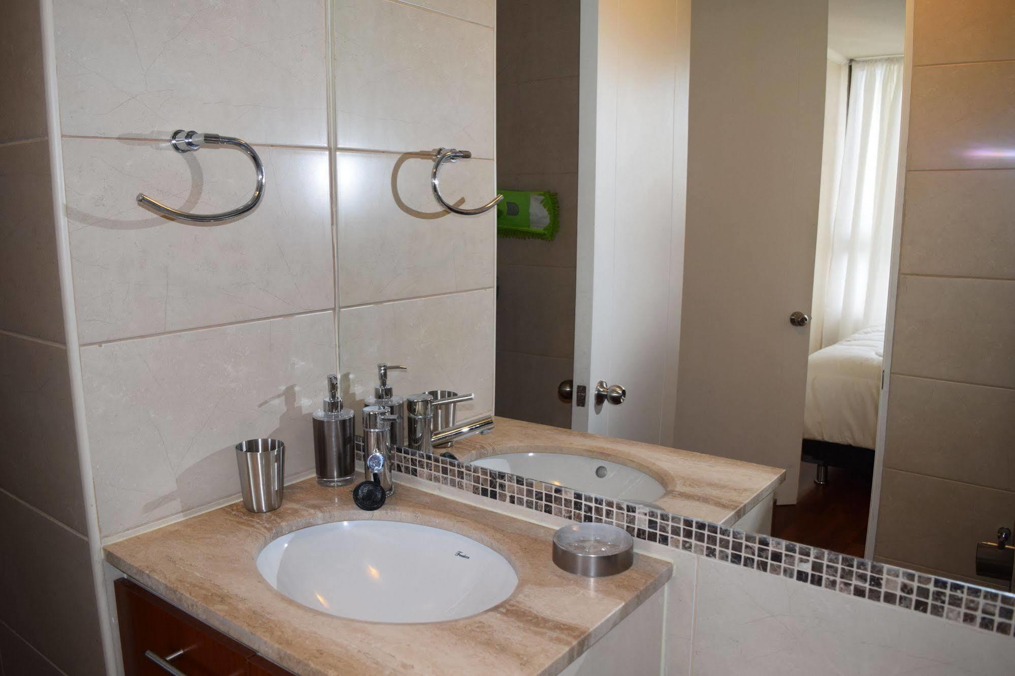 Sys Suites Tarapaca Сантьяго Екстер'єр фото